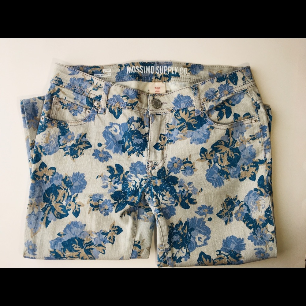 Mossimo supply Co. - Picture 3 of 6